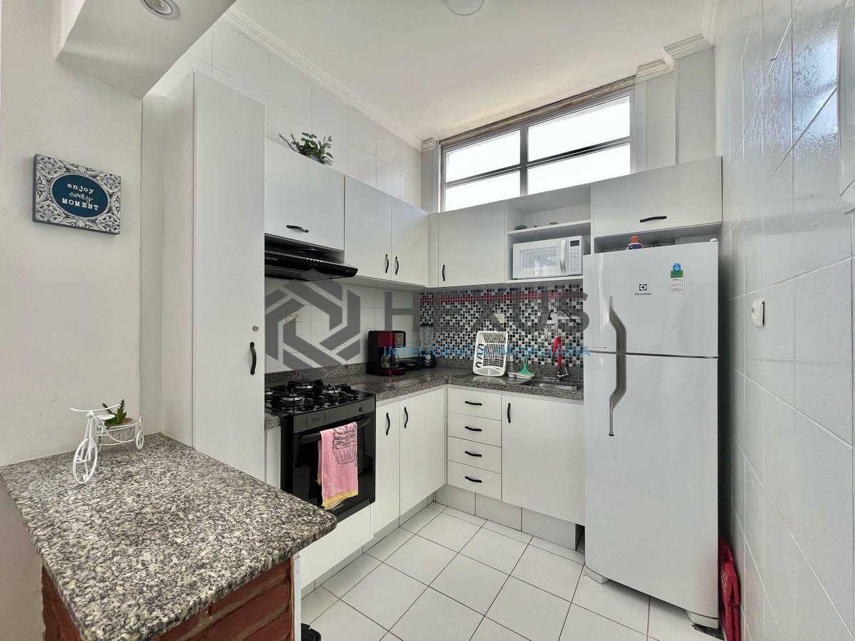 Foto 16 de Apartamento mobiliado a uma quadra da Praia das Pitangueiras, Guaruja