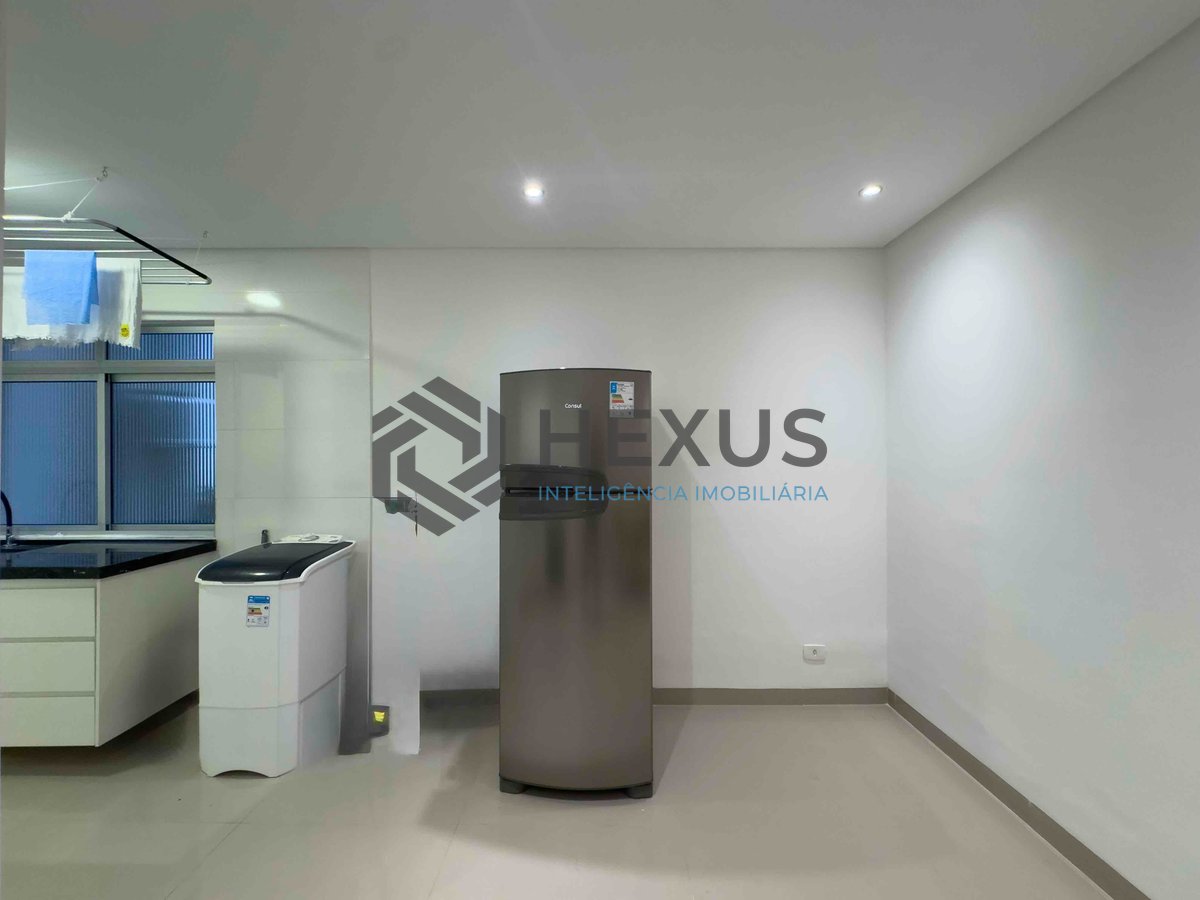 Foto 8 de Apartamento beira mar, reformado, com varanda e lazer, Praia das Asturias, Guaruja | Hexus