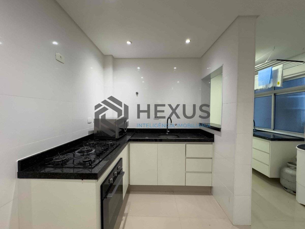 Foto 9 de Apartamento beira mar, reformado, com varanda e lazer, Praia das Asturias, Guaruja | Hexus
