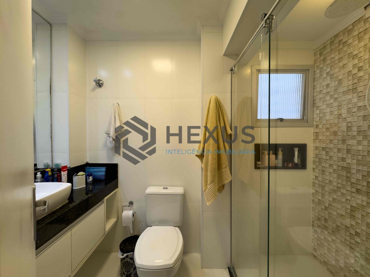 Foto 18 de Apartamento beira mar, reformado, com varanda e lazer na Praia das Asturias, Guaruja | Hexus