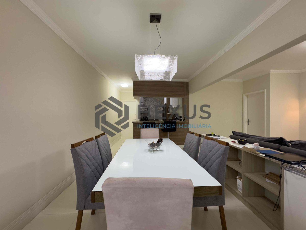 Foto 6 de Apartamento beira mar, reformado, com varanda e lazer na Praia das Asturias, Guaruja | Hexus