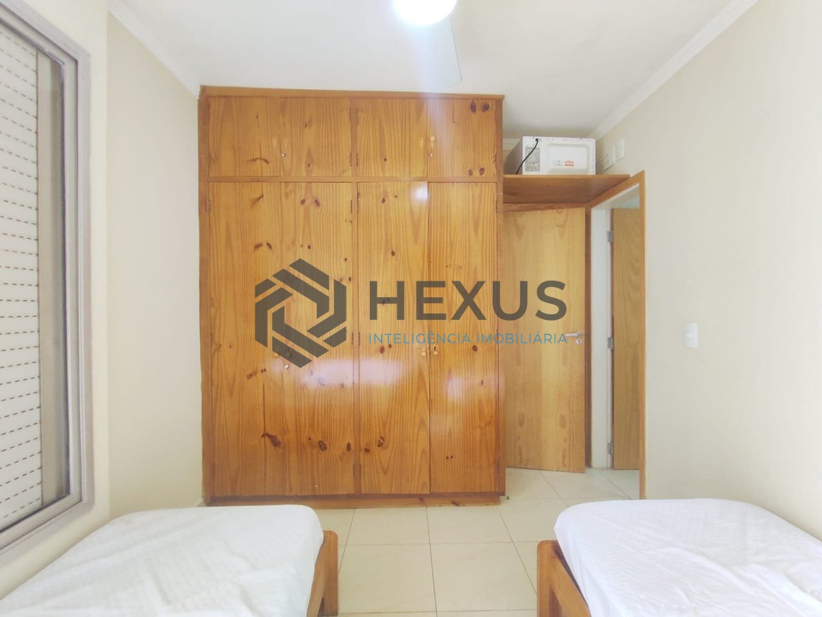 Foto 18 de Apartamento com varanda na quadra mar da Praia das Pitangueiras, Guaruja | Hexus