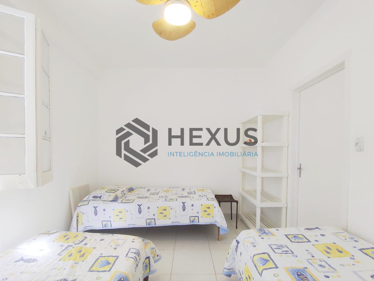 Foto 14 de Apartamento com quintal na Praia das Pitangueiras, Guaruja