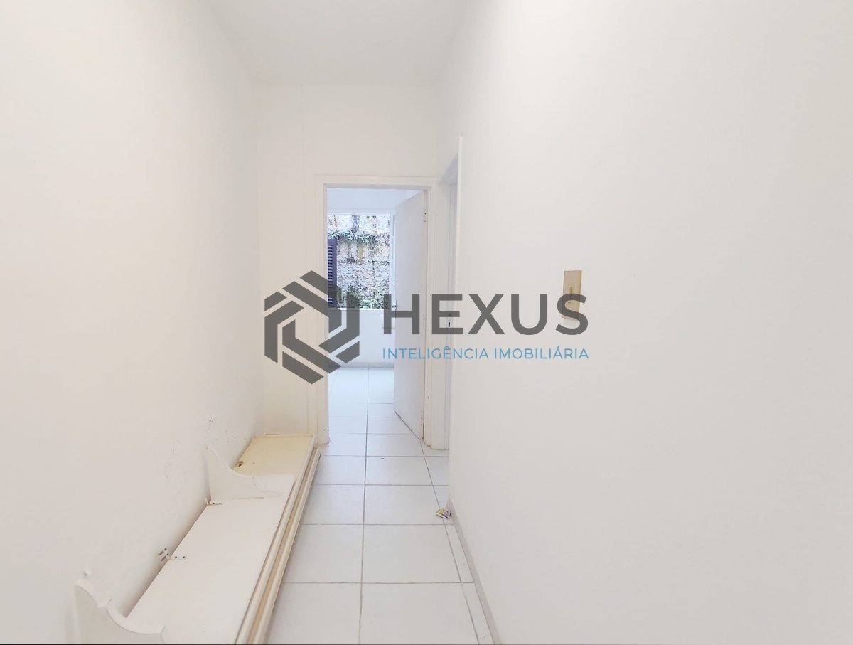 Foto 17 de Apartamento com quintal na Praia das Pitangueiras, Guaruja