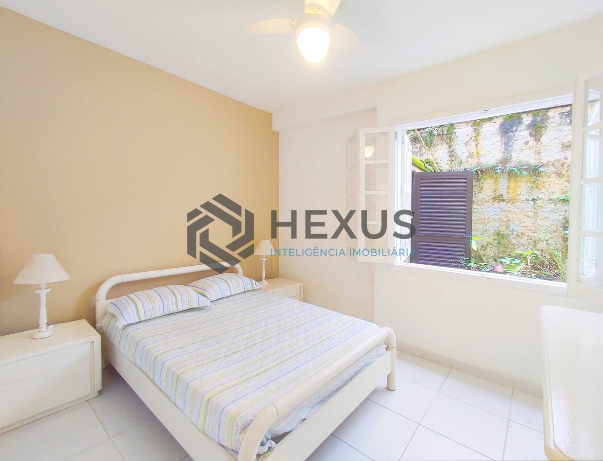 Foto 22 de Apartamento com quintal na Praia das Pitangueiras, Guaruja