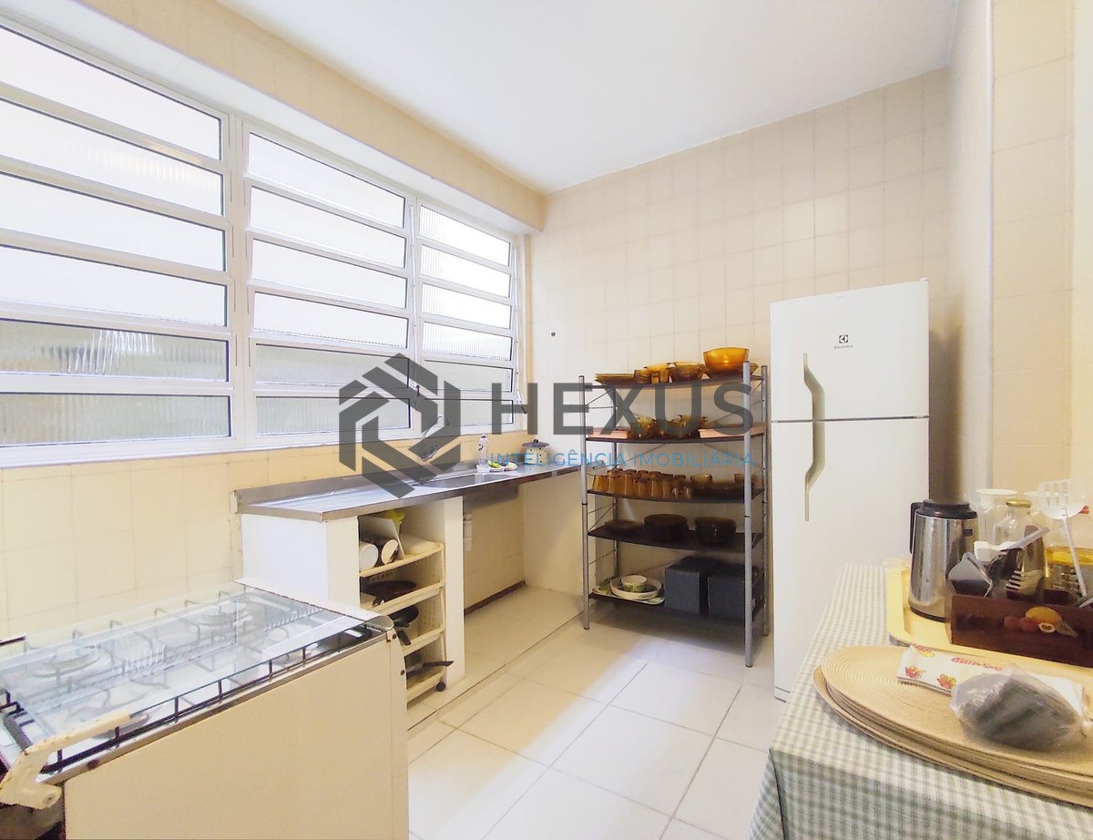 Foto 27 de Apartamento com quintal na Praia das Pitangueiras, Guaruja