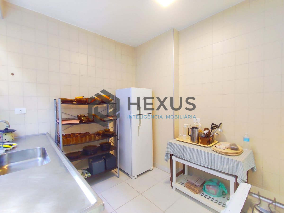 Foto 28 de Apartamento com quintal na Praia das Pitangueiras, Guaruja