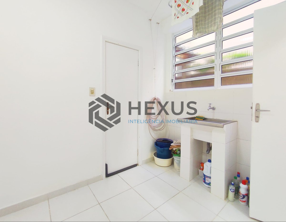 Foto 29 de Apartamento com quintal na Praia das Pitangueiras, Guaruja