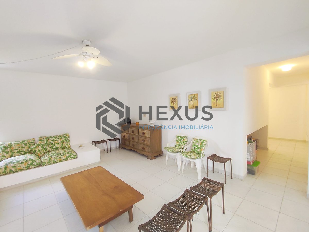 Foto 4 de Apartamento com quintal na Praia das Pitangueiras, Guaruja