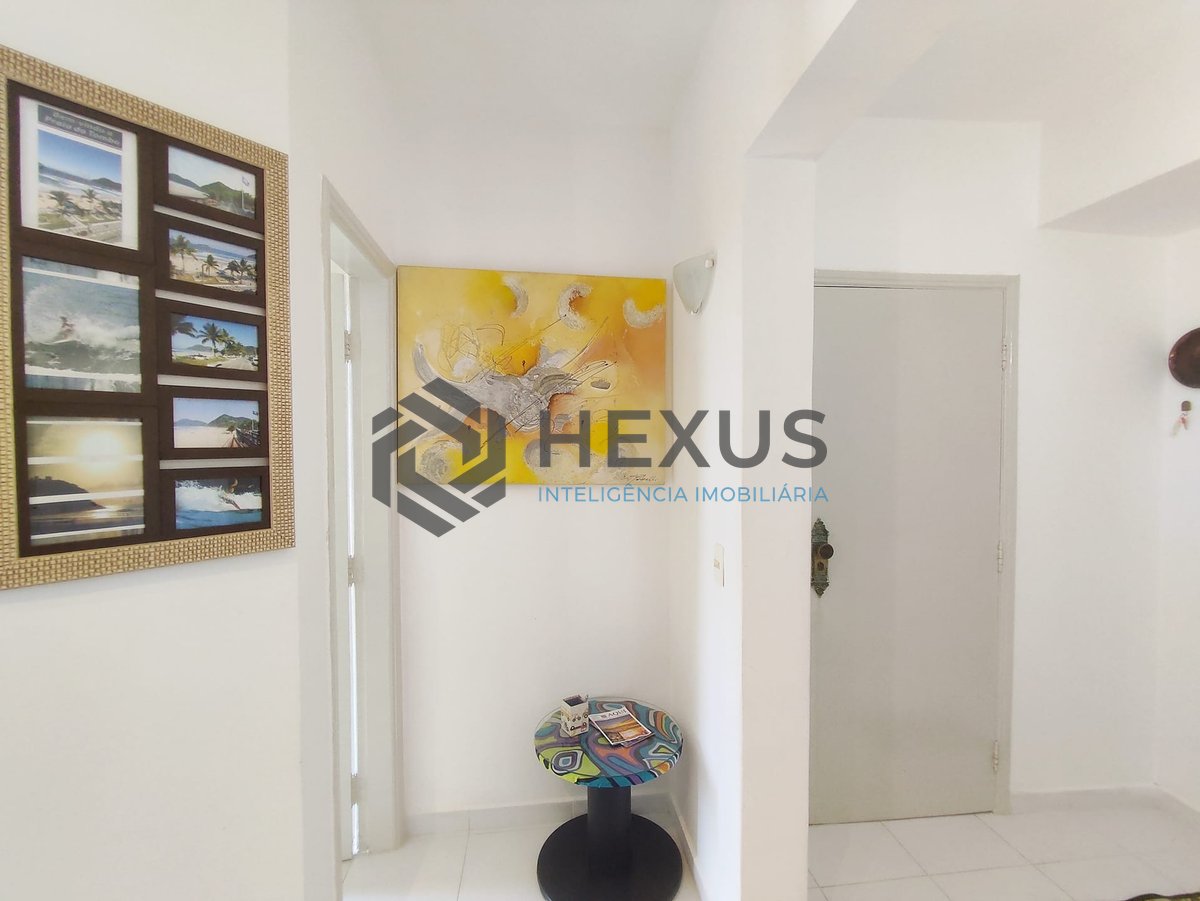 Foto 14 de Apartamento com varanda a duas quadras da Praia do Tombo, Guaruja