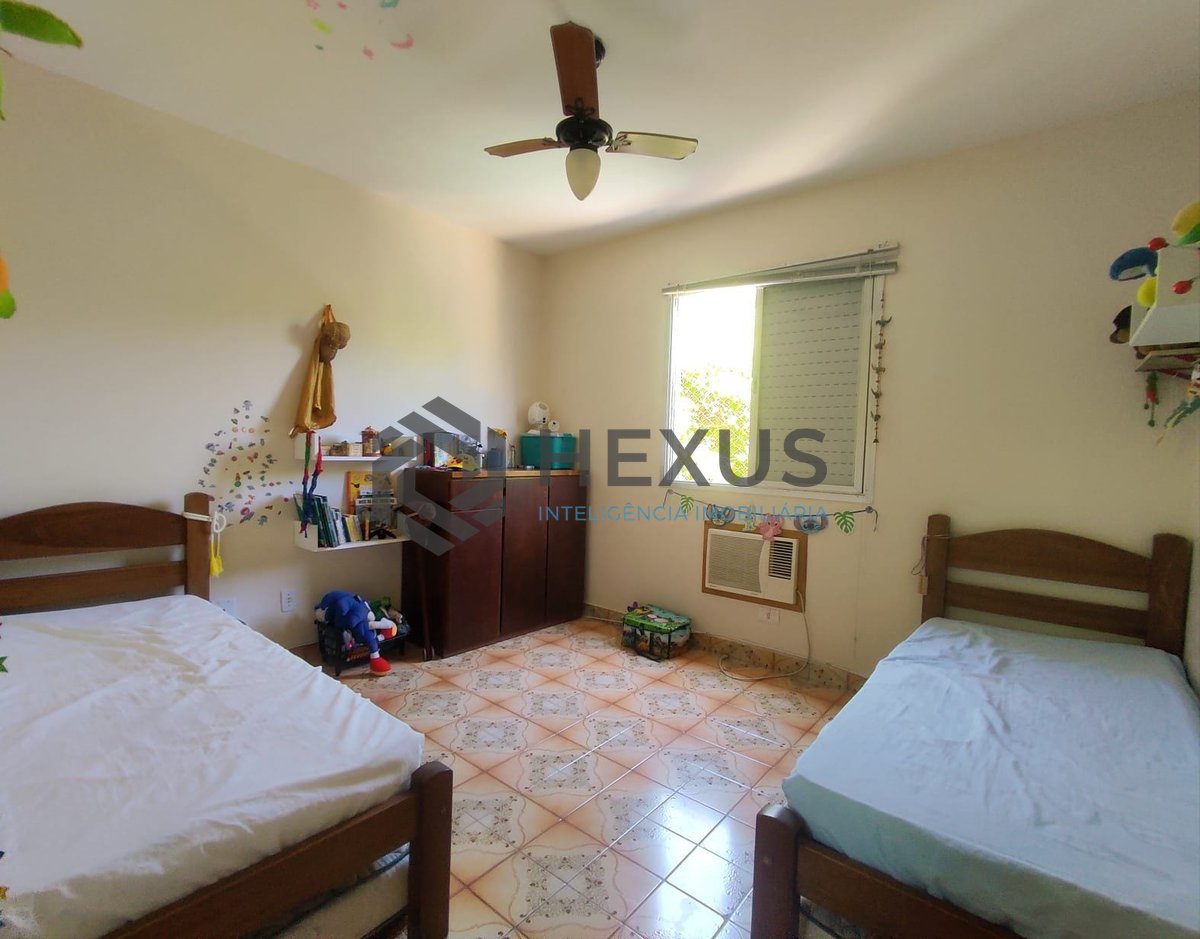 Foto 16 de Apartamento com varanda a duas quadras da Praia do Tombo, Guaruja