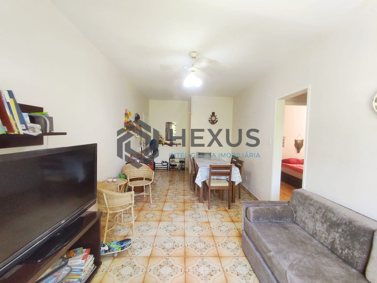 Foto 8 de Apartamento com varanda a duas quadras da Praia do Tombo, Guaruja