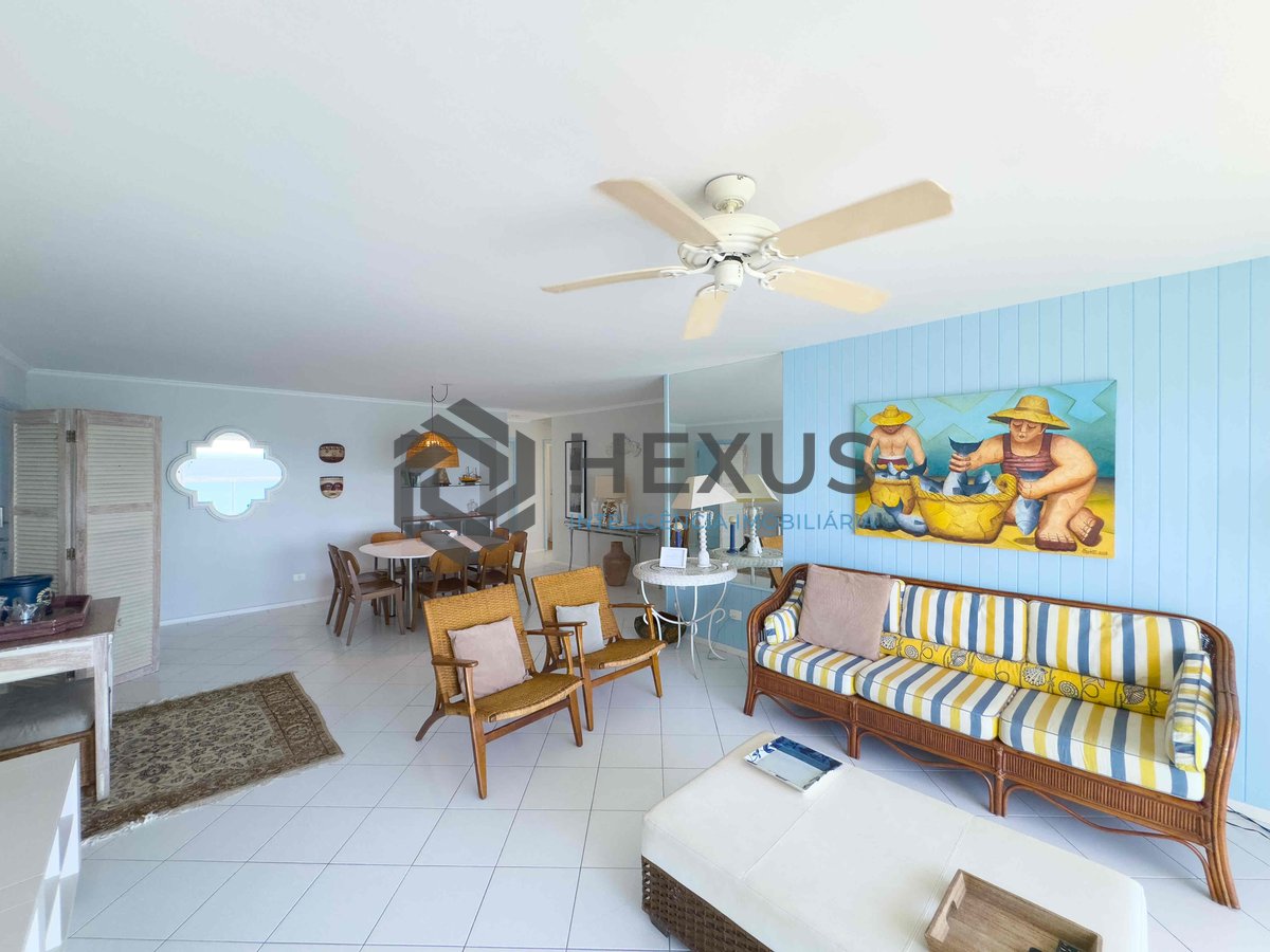 Foto 8 de Apartamento reformado frente mar com varanda na Praia das Pitangueiras, Guaruja