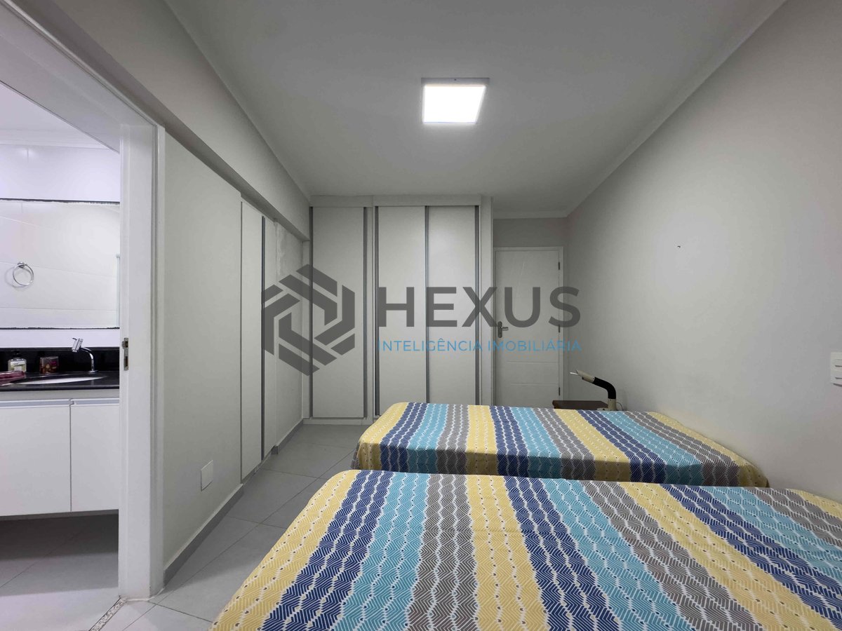 Foto 15 de Apartamento com varanda, vista mar, lazer, quadra mar da Praia das Pitangueiras, Guaruja - Hexus