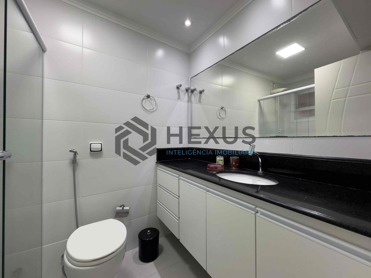 Foto 16 de Apartamento com varanda, vista mar, lazer, quadra mar da Praia das Pitangueiras, Guaruja - Hexus