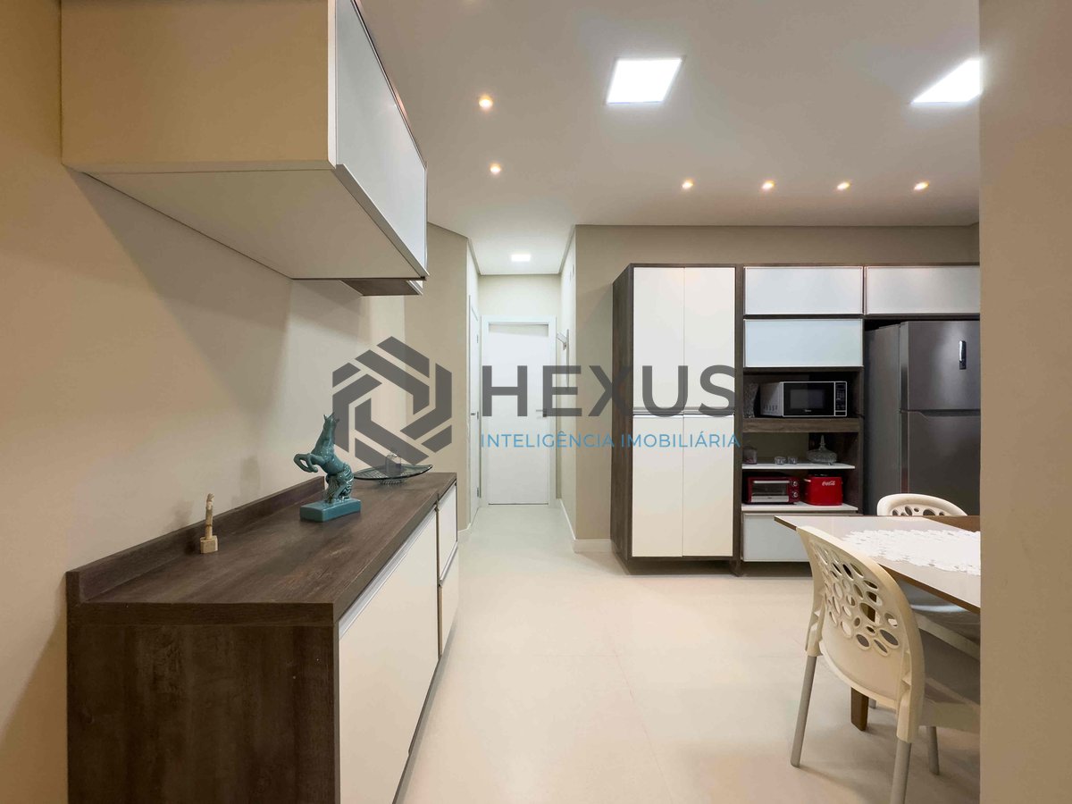 Foto 15 de Apartamento reformado e mobiliado com lazer na Praia das Pitangueiras, Guaruja - Hexus