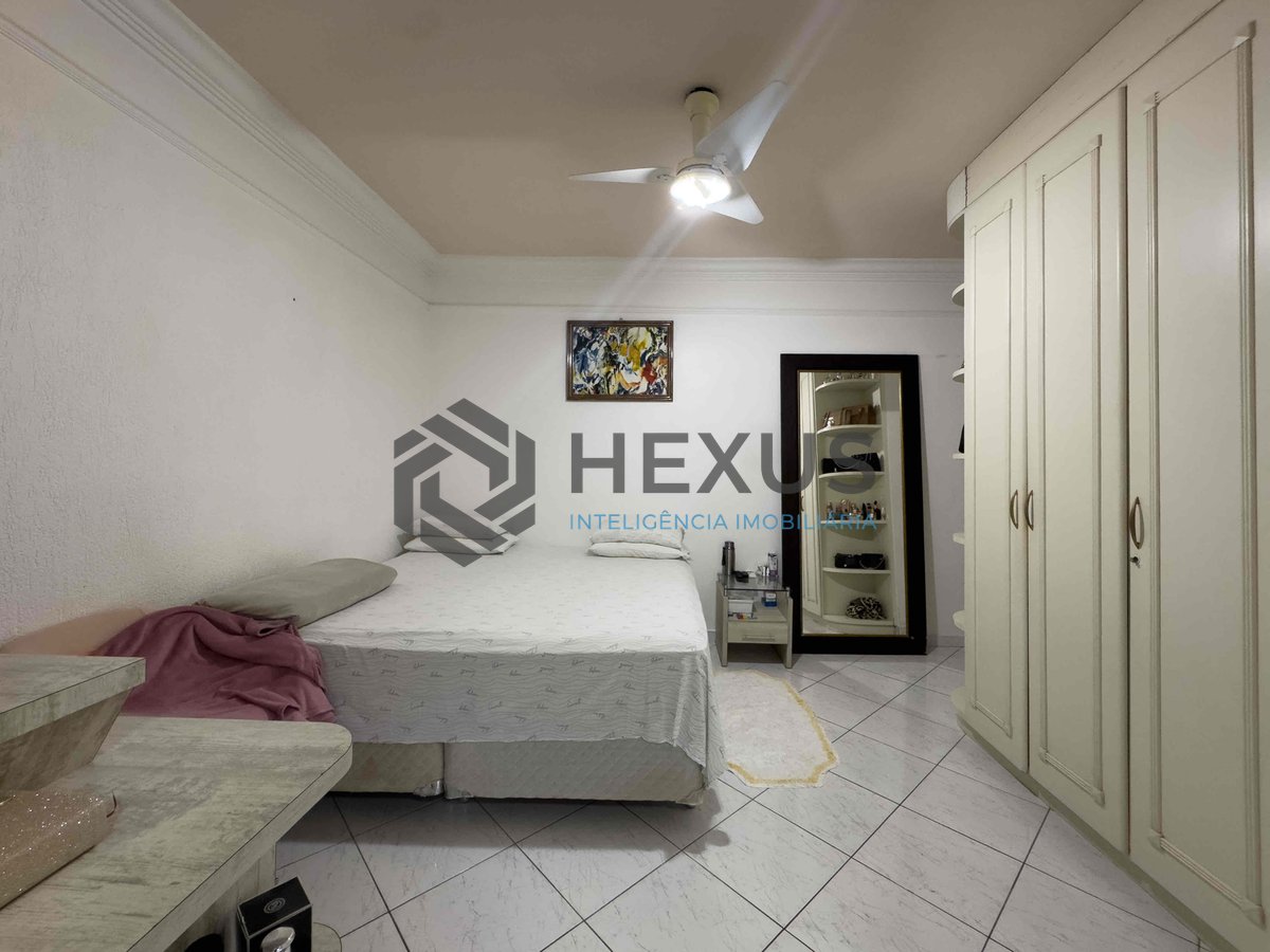 Foto 18 de Apartamento reformado e mobiliado com lazer na Praia das Pitangueiras, Guaruja