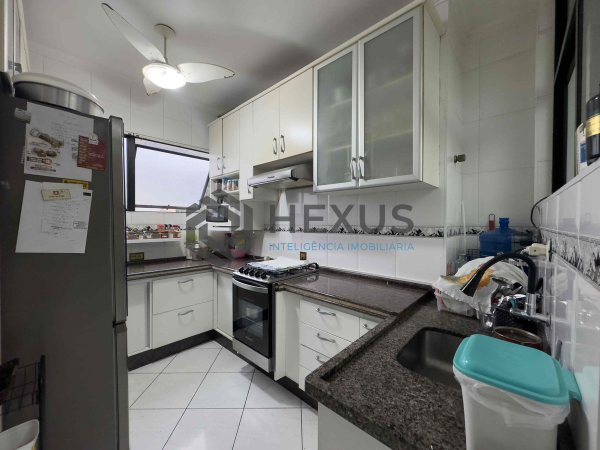 Foto 31 de Apartamento reformado e mobiliado com lazer na Praia das Pitangueiras, Guaruja