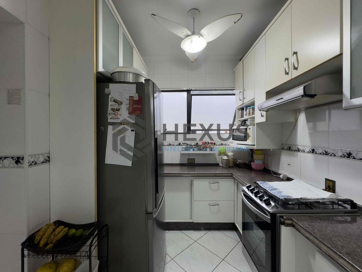 Foto 32 de Apartamento reformado e mobiliado com lazer na Praia das Pitangueiras, Guaruja