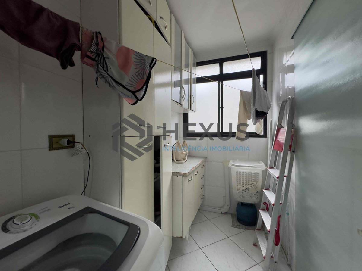 Foto 34 de Apartamento reformado e mobiliado com lazer na Praia das Pitangueiras, Guaruja