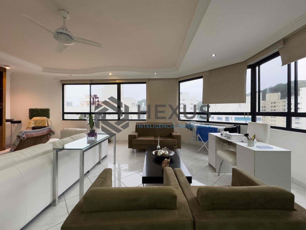 Foto 5 de Apartamento reformado e mobiliado com lazer na Praia das Pitangueiras, Guaruja