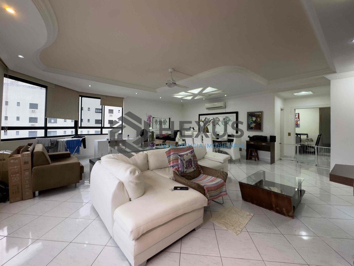 Foto 8 de Apartamento reformado e mobiliado com lazer na Praia das Pitangueiras, Guaruja