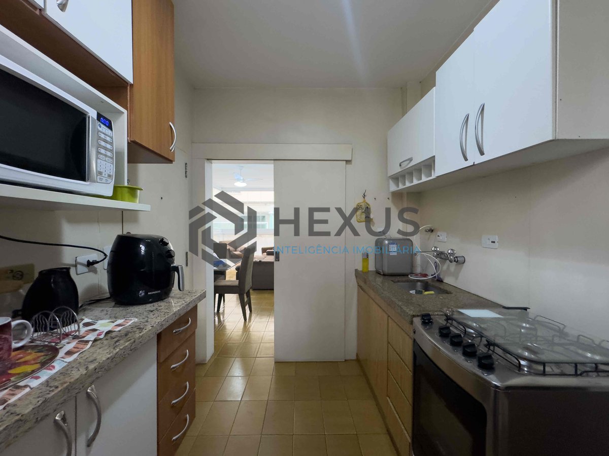 Foto 19 de Apartamento com varanda na quadra mar da Praia das Pitangueiras, Guaruja - Hexus