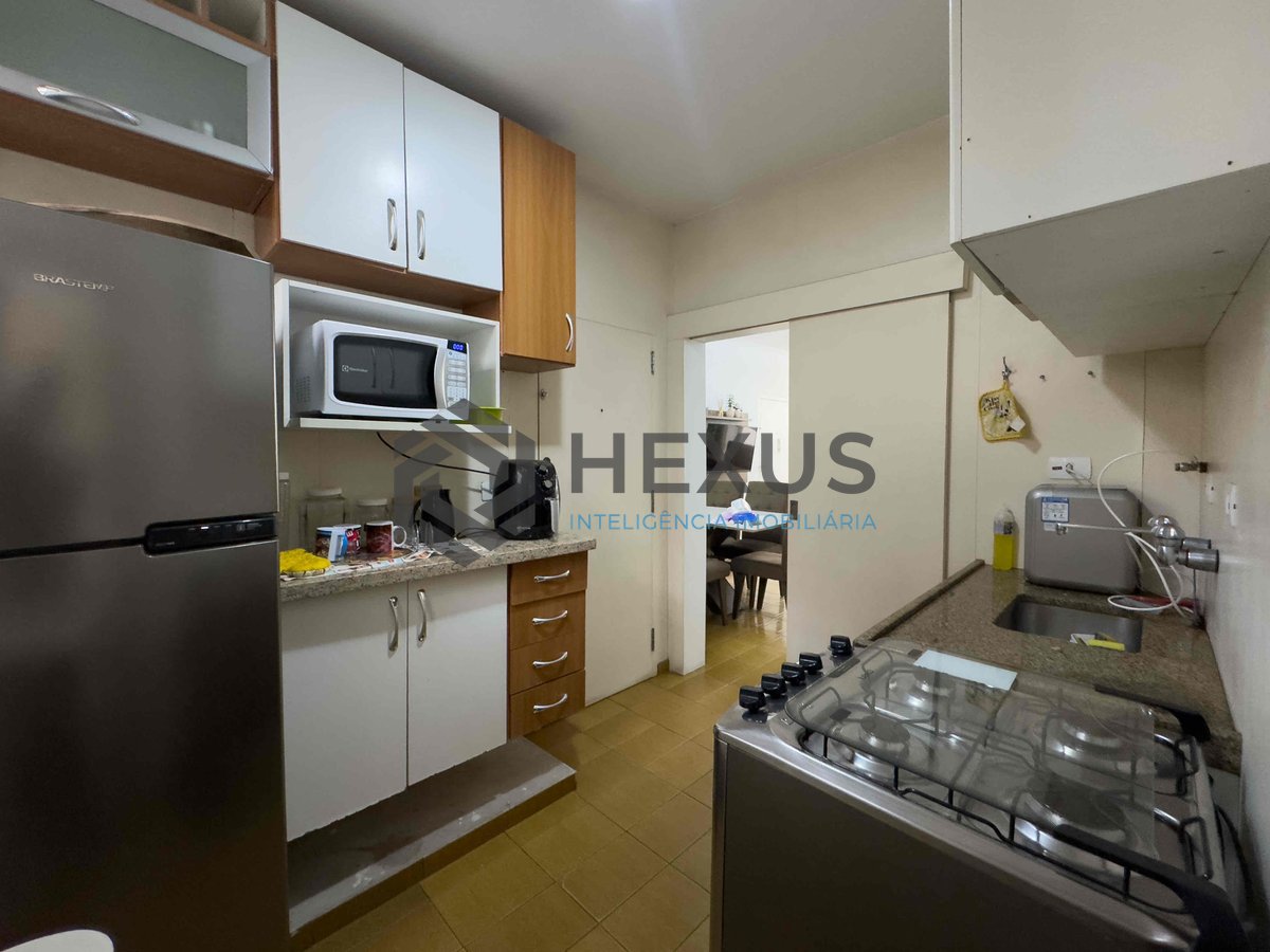 Foto 20 de Apartamento com varanda na quadra mar da Praia das Pitangueiras, Guaruja - Hexus