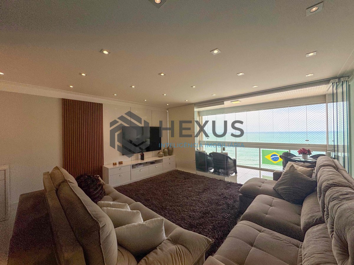 Foto 7 de Apartamento frente mar reformado com varanda e vista oceânica na Praia das Pitangueiras, Guaruja