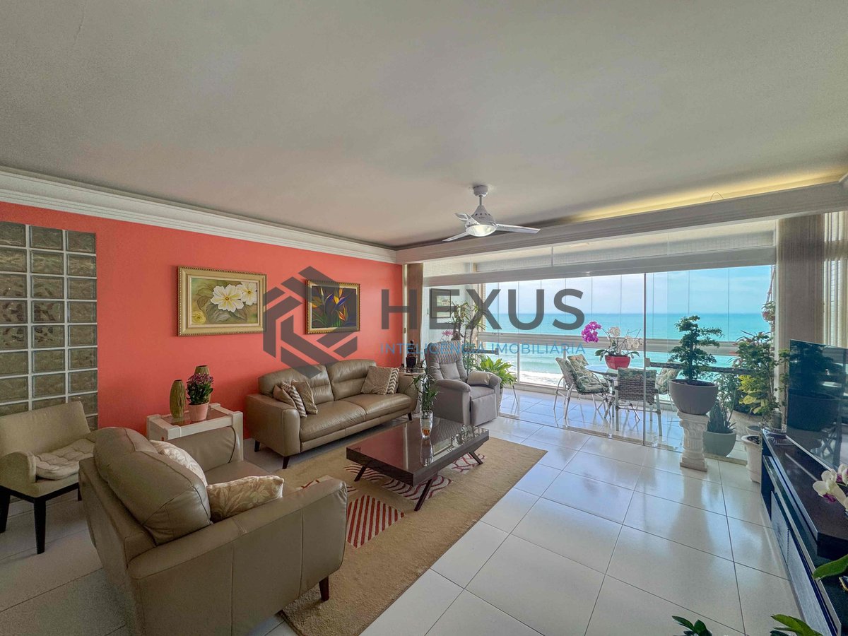 Foto 4 de Apartamento reformado frente mar com varanda vista mar na Praia das Pitangueiras, Guaruja