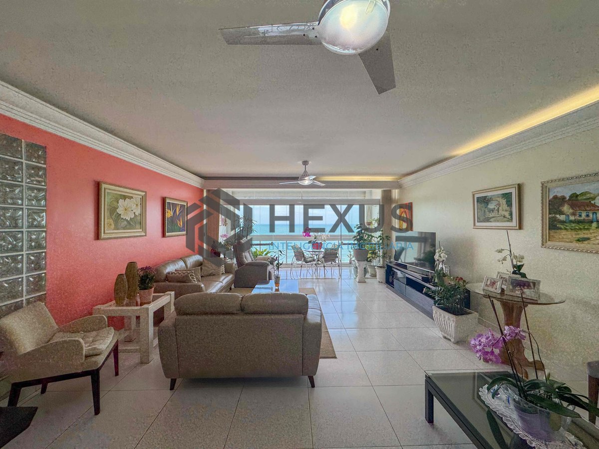 Foto 5 de Apartamento reformado frente mar com varanda vista mar na Praia das Pitangueiras, Guaruja