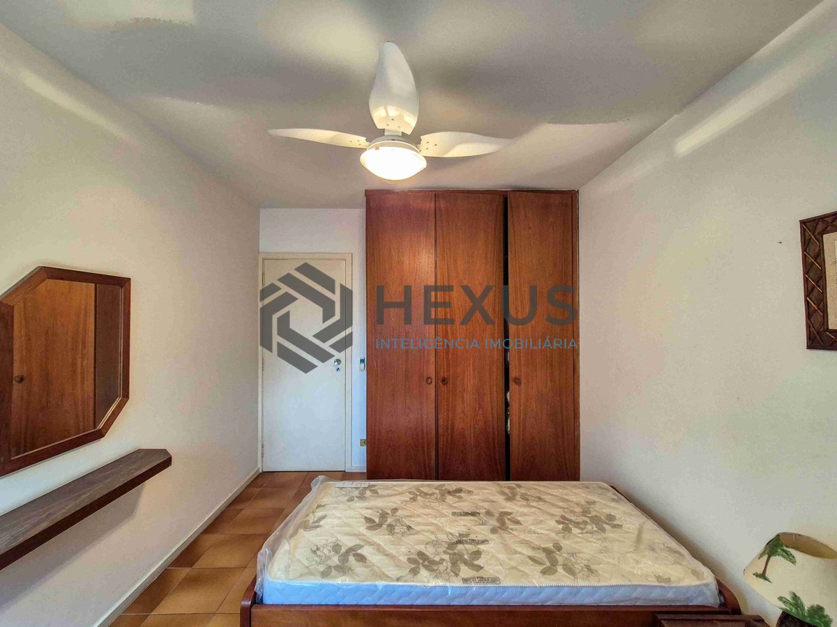 Foto 11 de Apartamento com varanda e lazer a duas quadras da Praia das Pitangueiras, Guaruja