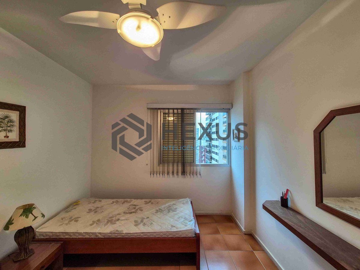 Foto 12 de Apartamento com varanda e lazer a duas quadras da Praia das Pitangueiras, Guaruja