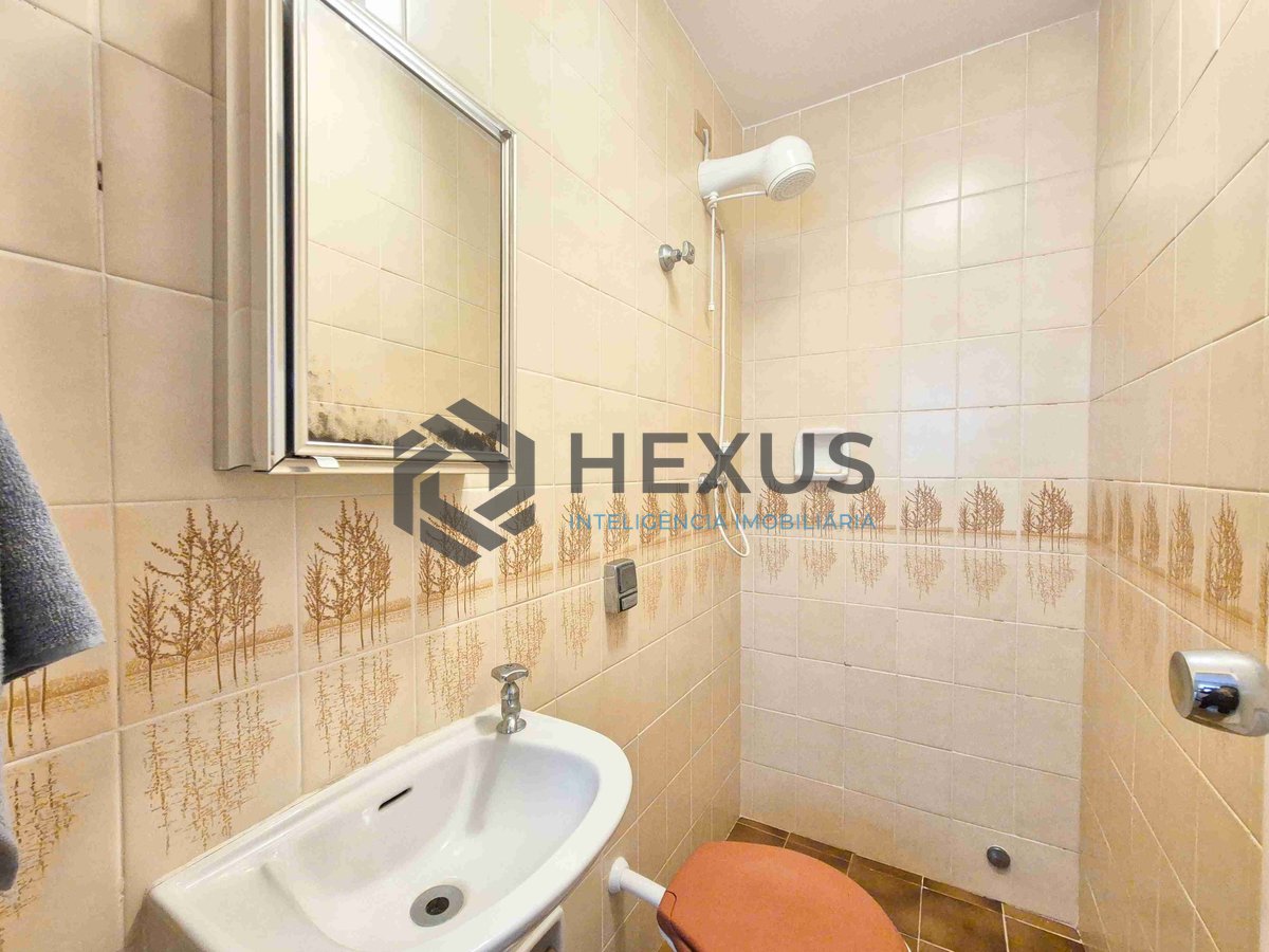 Foto 19 de Apartamento com varanda e lazer a duas quadras da Praia das Pitangueiras, Guaruja