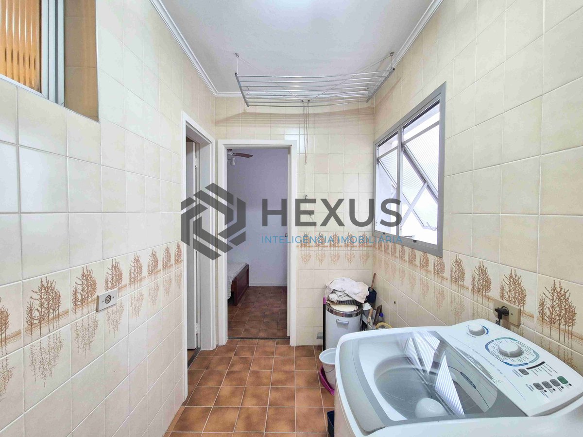 Foto 20 de Apartamento com varanda e lazer a duas quadras da Praia das Pitangueiras, Guaruja