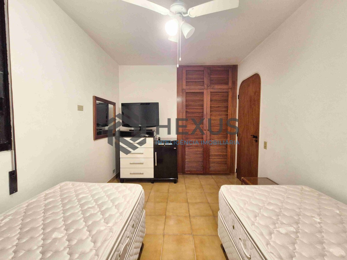 Foto 13 de Apartamento com varanda, lazer e vista mar na quadra mar da Praia das Pitangueiras, Guaruja
