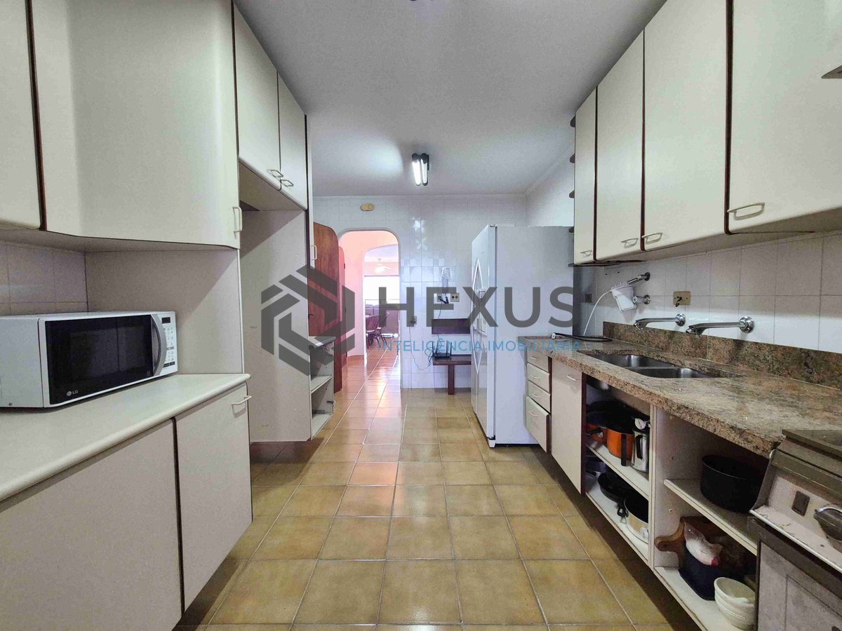 Foto 21 de Apartamento com varanda, lazer e vista mar na quadra mar da Praia das Pitangueiras, Guaruja