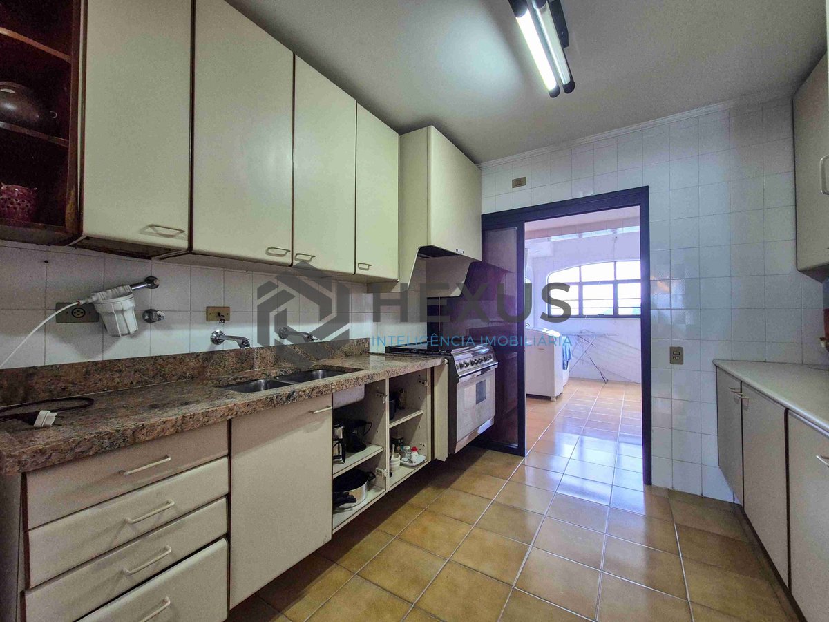 Foto 22 de Apartamento com varanda, lazer e vista mar na quadra mar da Praia das Pitangueiras, Guaruja