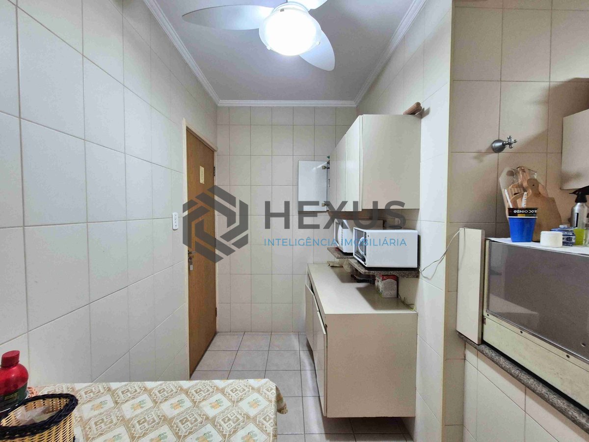 Foto 14 de Apartamento na quadra mar da Praia das Pitangueiras, Guaruja