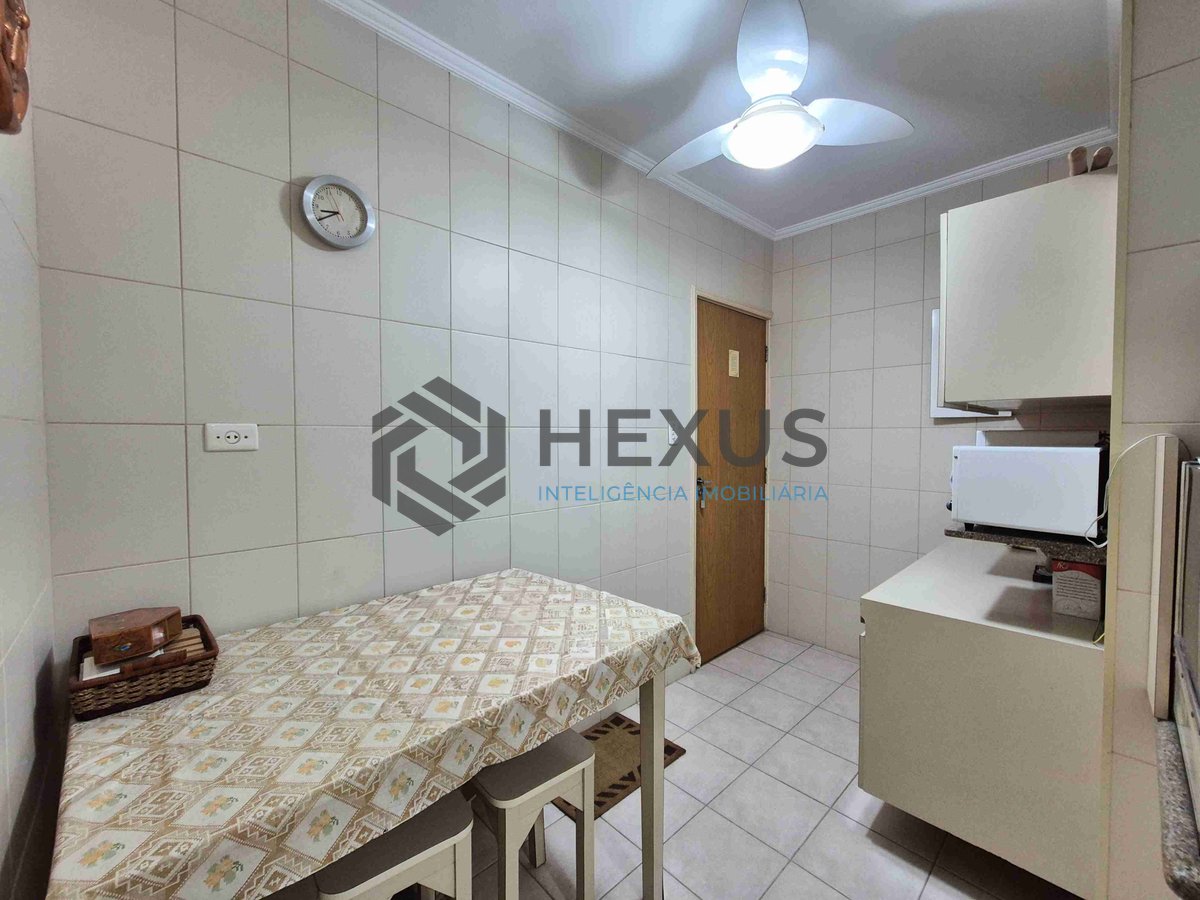 Foto 16 de Apartamento na quadra mar da Praia das Pitangueiras, Guaruja