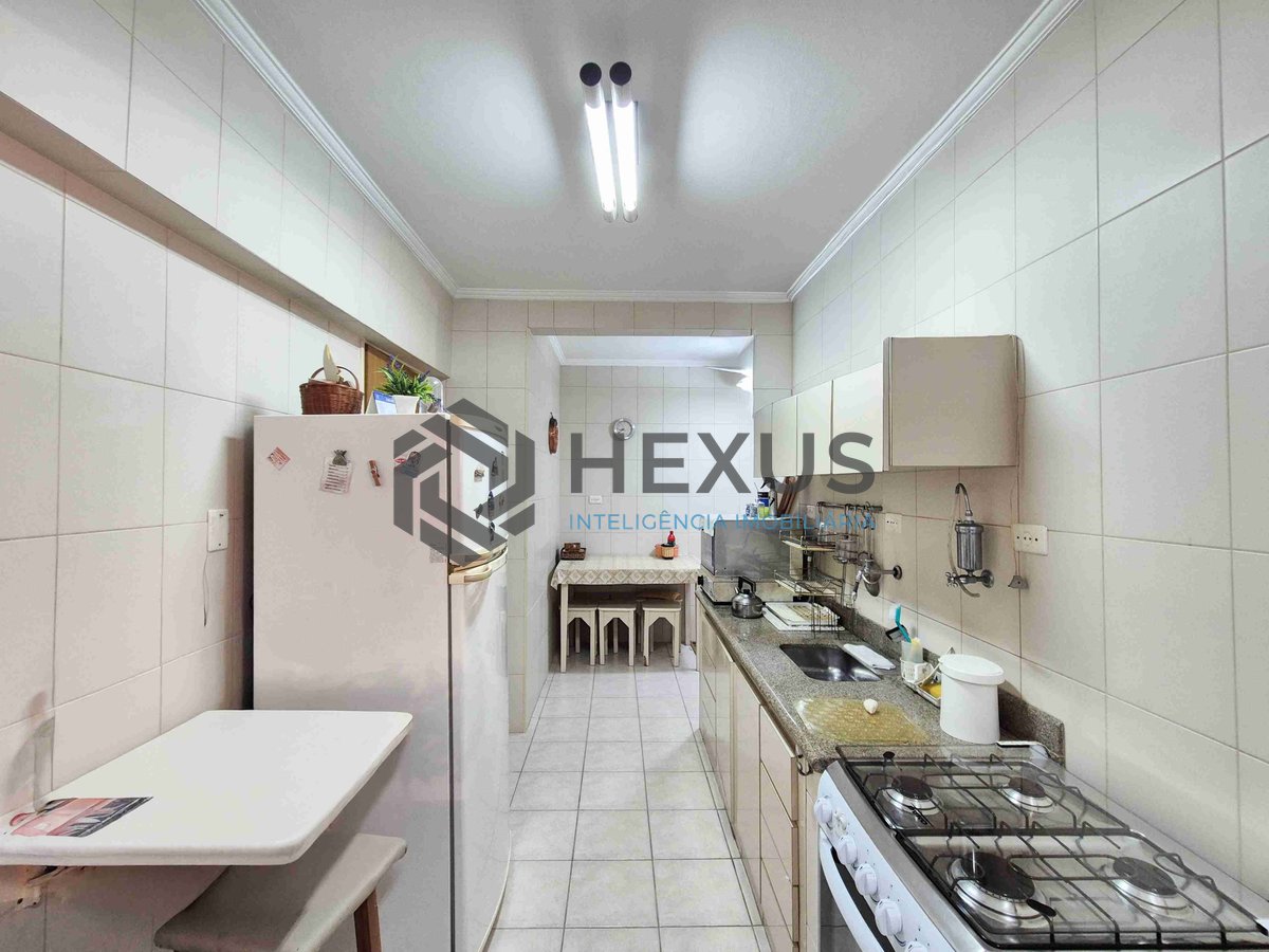 Foto 17 de Apartamento na quadra mar da Praia das Pitangueiras, Guaruja