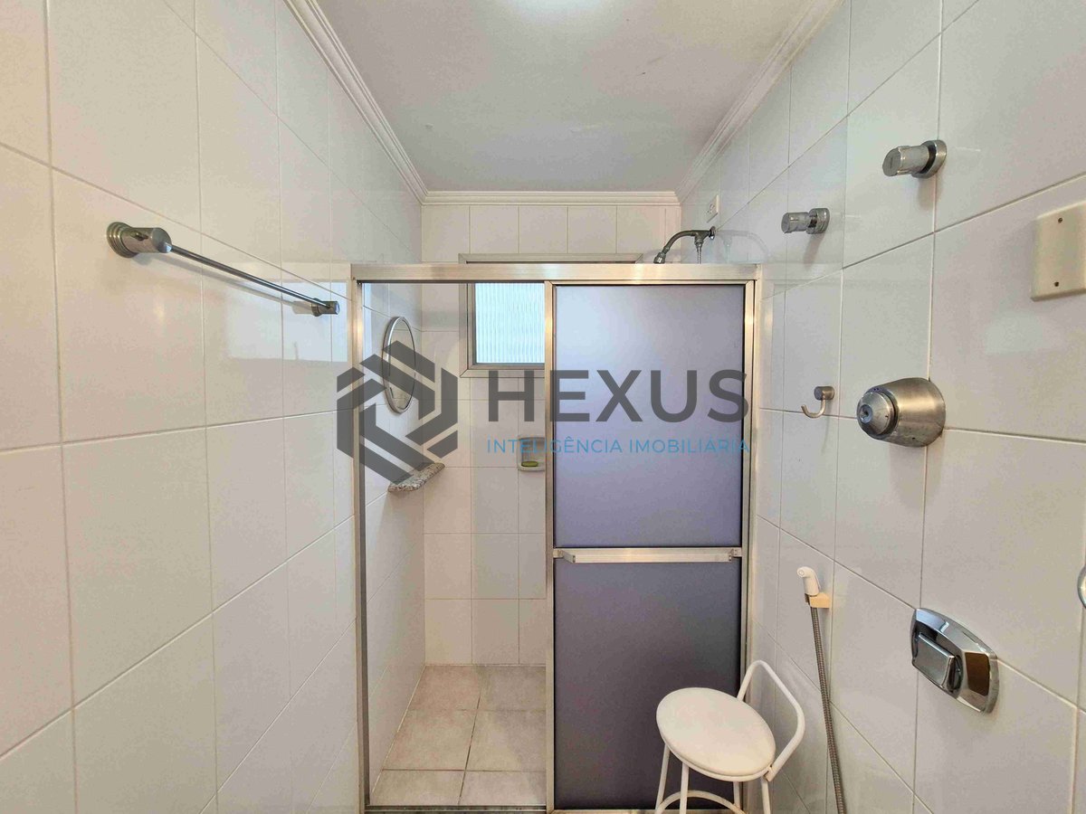 Foto 7 de Apartamento na quadra mar da Praia das Pitangueiras, Guaruja