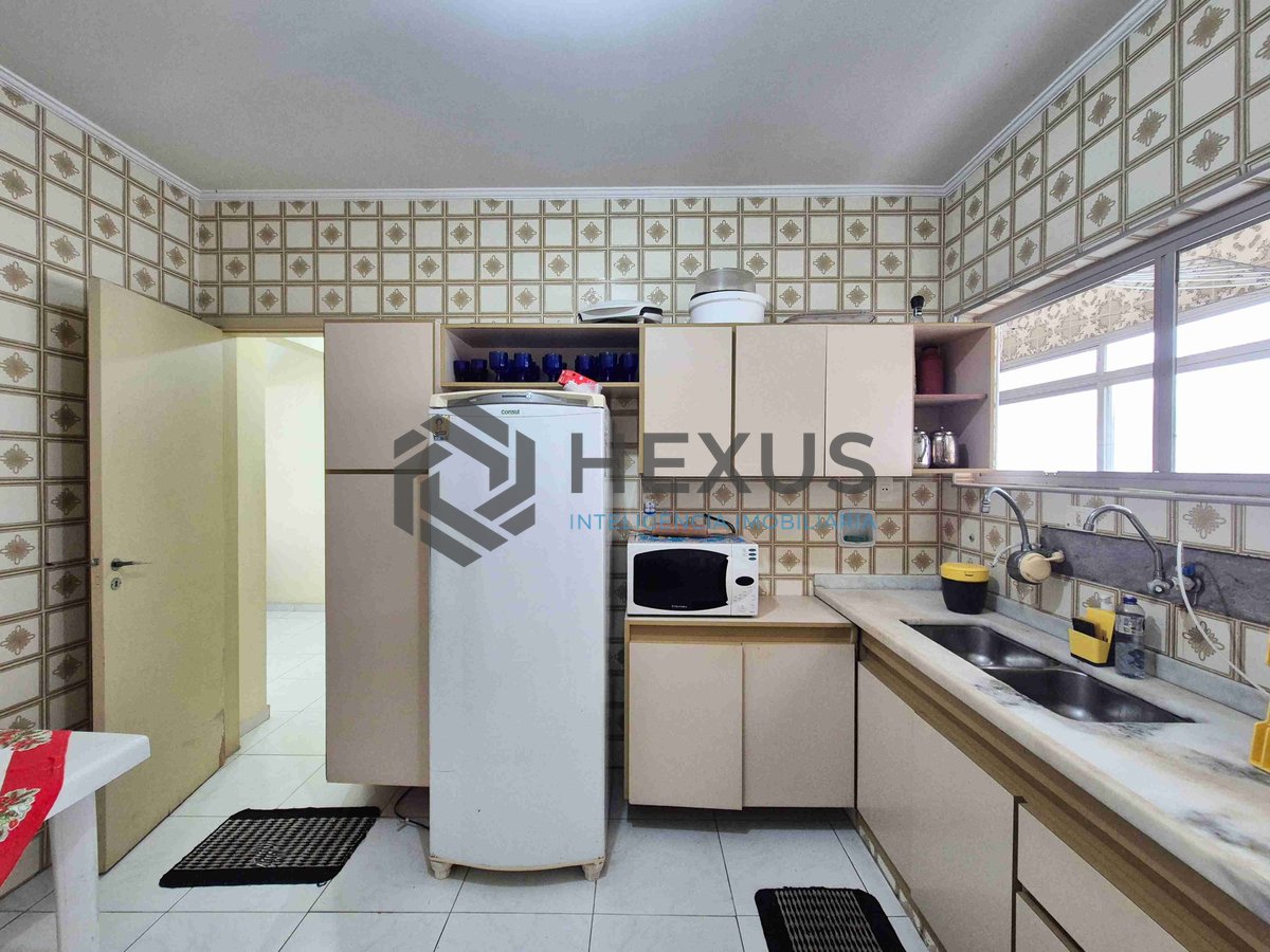 Foto 27 de Apartamento com varanda e vista mar na beira mar da Praia das Pitangueiras, Guaruja