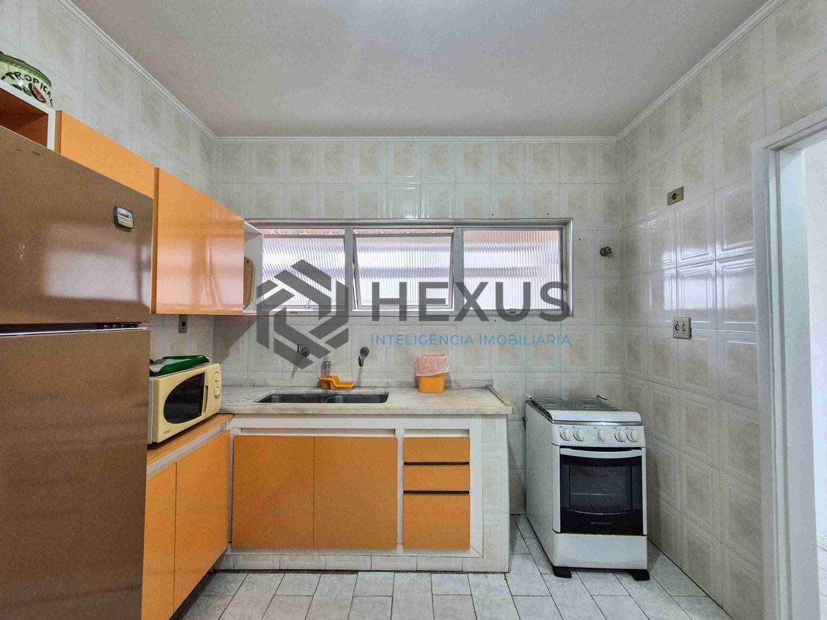 Foto 21 de Apartamento com varanda e vista mar na quadra mar da Praia das Pitangueiras, Guaruja
