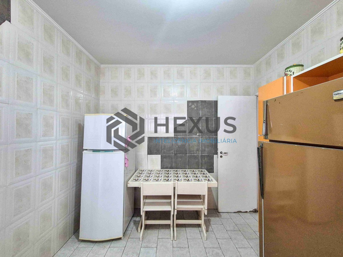 Foto 22 de Apartamento com varanda e vista mar na quadra mar da Praia das Pitangueiras, Guaruja