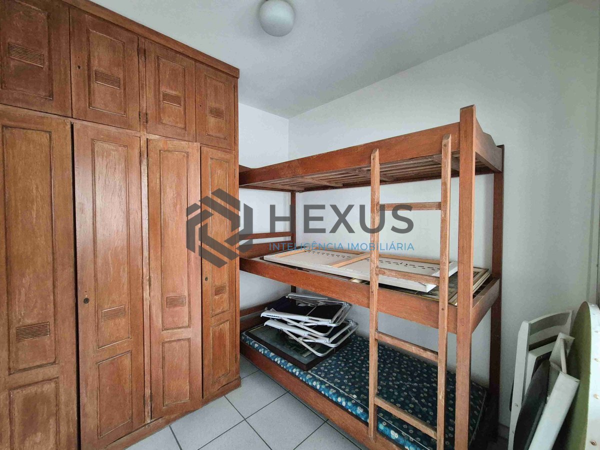 Foto 26 de Apartamento com varanda e vista mar na quadra mar da Praia das Pitangueiras, Guaruja