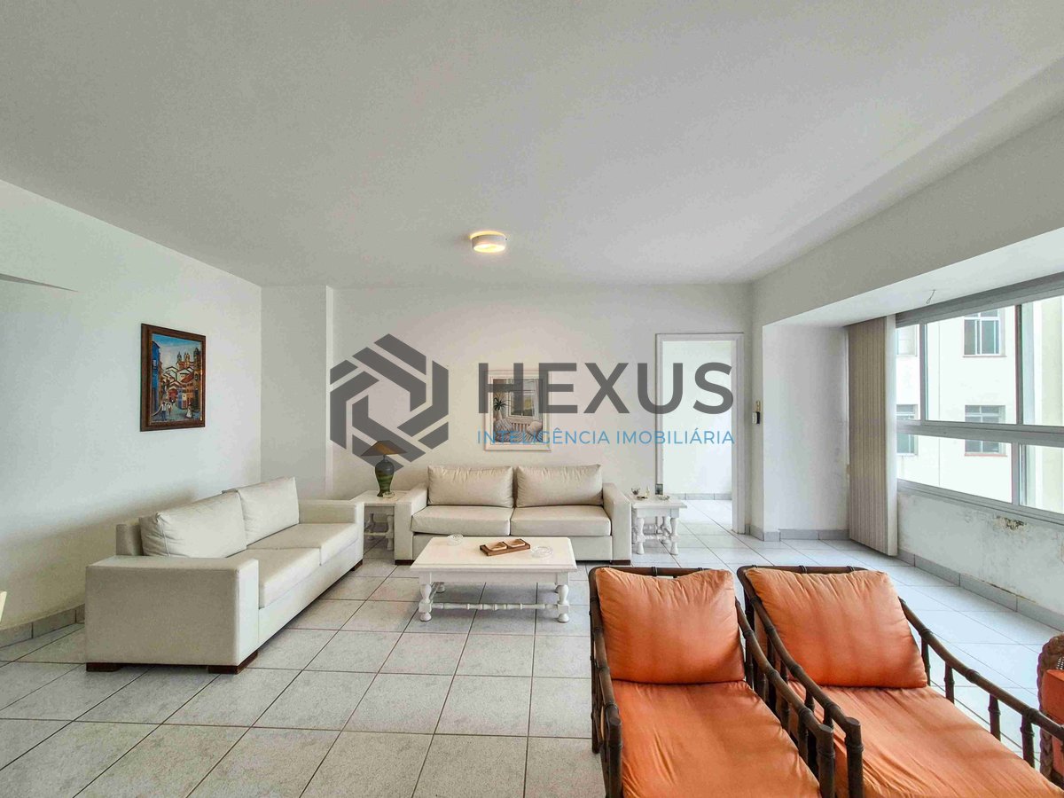 Foto 4 de Apartamento com varanda e vista mar na quadra mar da Praia das Pitangueiras, Guaruja