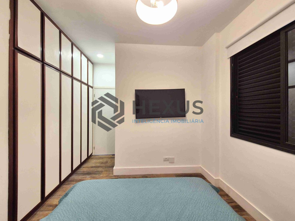 Foto 16 de Apartamento reformado com varanda na quadra mar da Praia das Pitangueiras, Guaruja