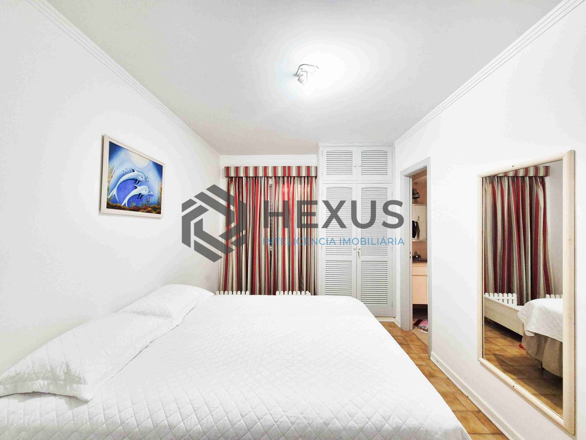 Foto 22 de Apartamento reformado com varanda e lazer na quadra mar da Praia das Pitangueiras, Guaruja