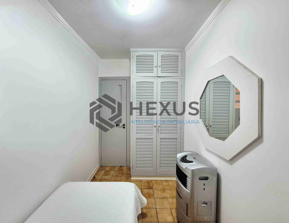Foto 27 de Apartamento reformado com varanda e lazer na quadra mar da Praia das Pitangueiras, Guaruja